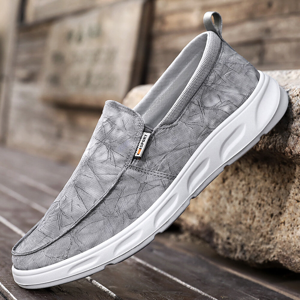 

Men Breathable Lightweight Soft Sole Umbrella Cloth Slip-On Flat Casual Shoes