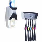 Dispensador de pasta dental montado en la pared del baño con cinco portacepillos de dientes