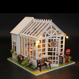 Hoomeda M028 Kuchen Shop Haus DIY Puppenhaus mit Musik Lichtabdeckung Miniatur Modell Geschenk Sammlung