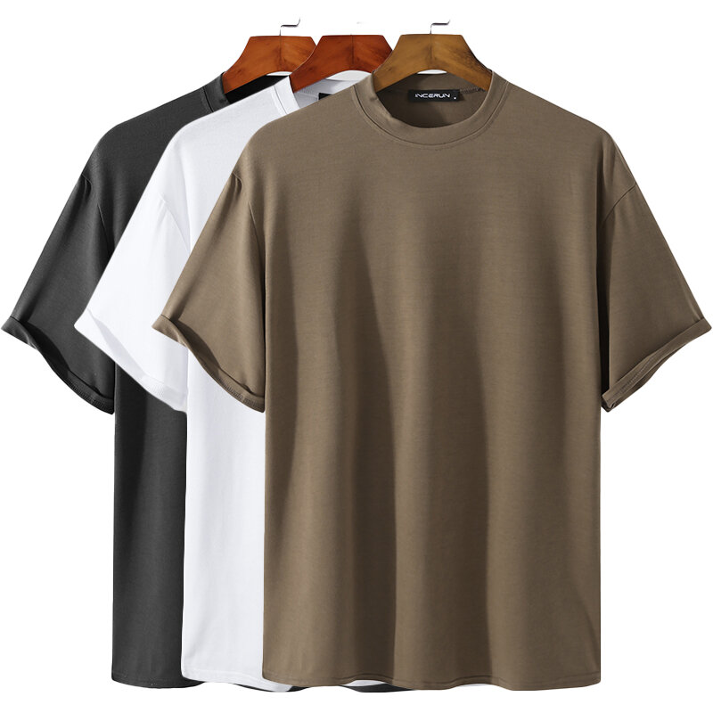 T-shirt z okrągłym dekoltem i krótkim rękawem Jednokolorowy T-shirt na co dzień Wygodny i oddychający top męski z krótkim rękawem