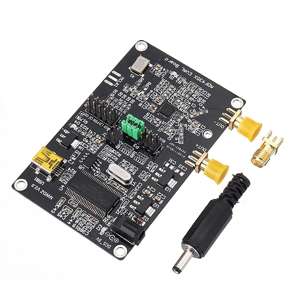 ADF4350 / ADF4351 Development Board 35M-4.4G Signaalbron PC Software Controlepunt Frequency Hopping 