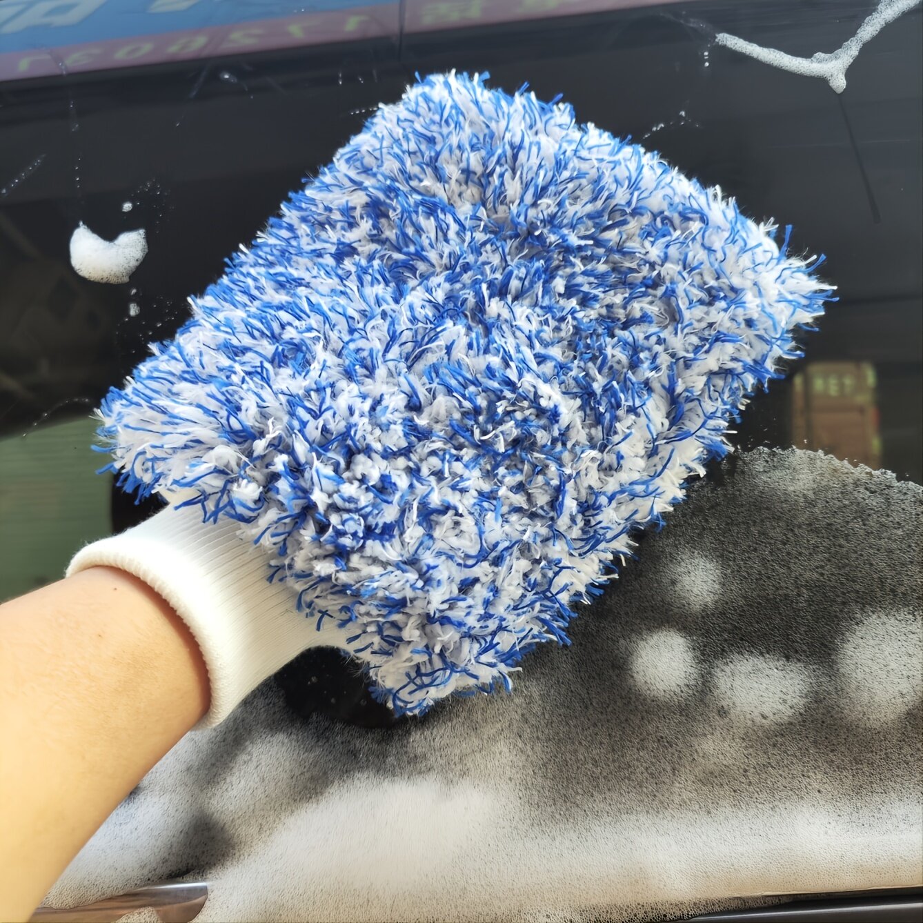 

Car Wash Mitt Premium Soft Cyclone Microfiber Washing Gloves For Effective Washing Machine Washable Scratch Free