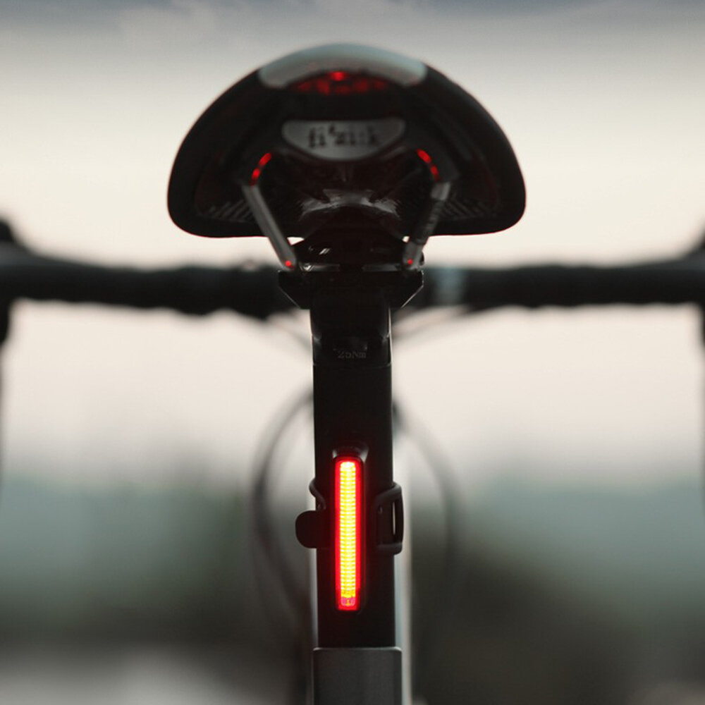 

MAGICSHINE SEEMEE 30 Smart Bike Taillight 7 Light Modes Built-in Light-sensing System IPX6 Waterproof USB Chargeable 800