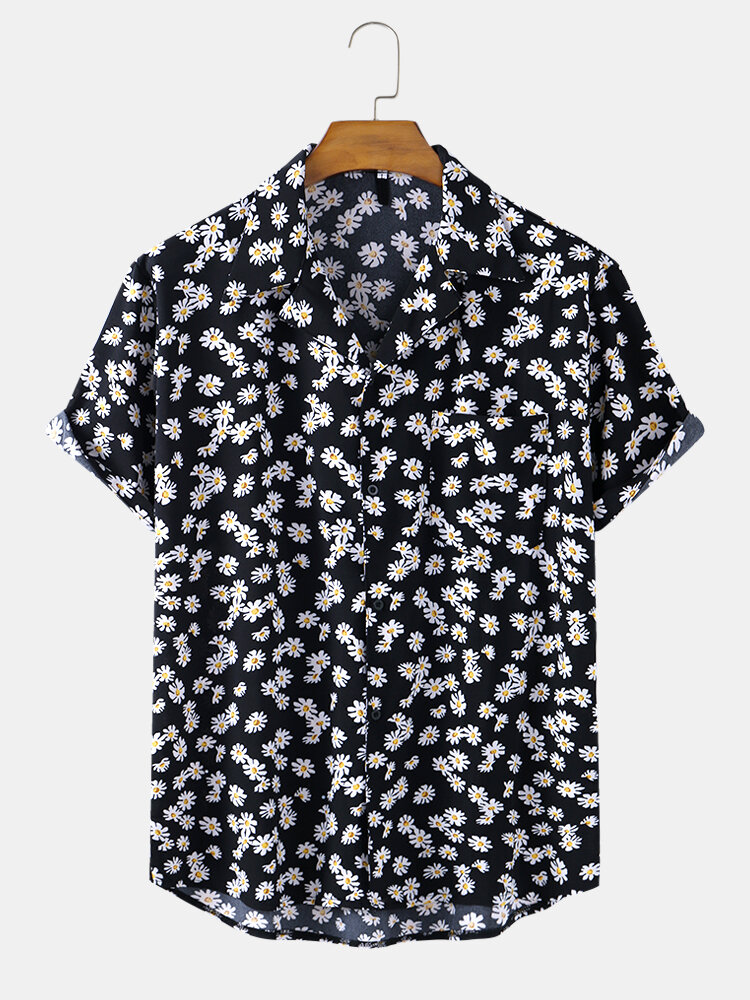 

Mens Daisy Hearts Print Revere Collar Casual Short Sleeve Shirts With Pocket