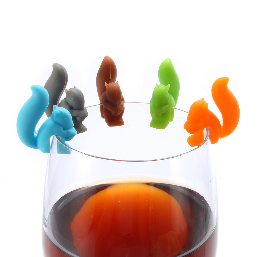 KC-GC01 5Pcs Silicone Cute Squirrel Tea Bag Holder Wine Glass Charms Drinks Maker Bar Tools
